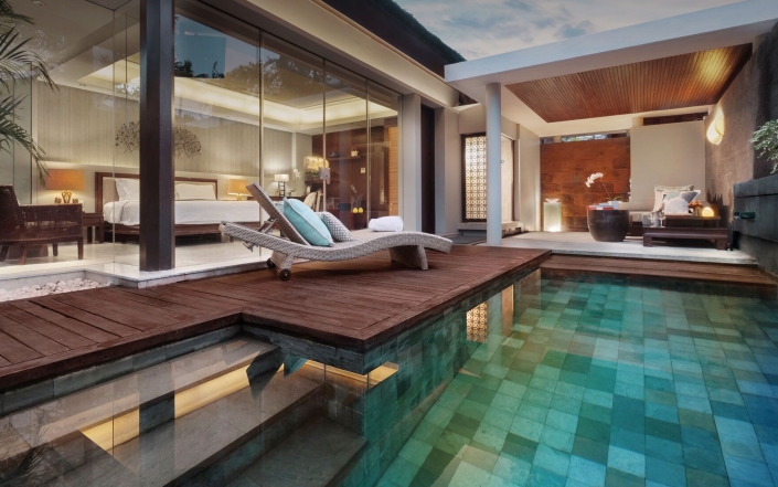 pool club villa