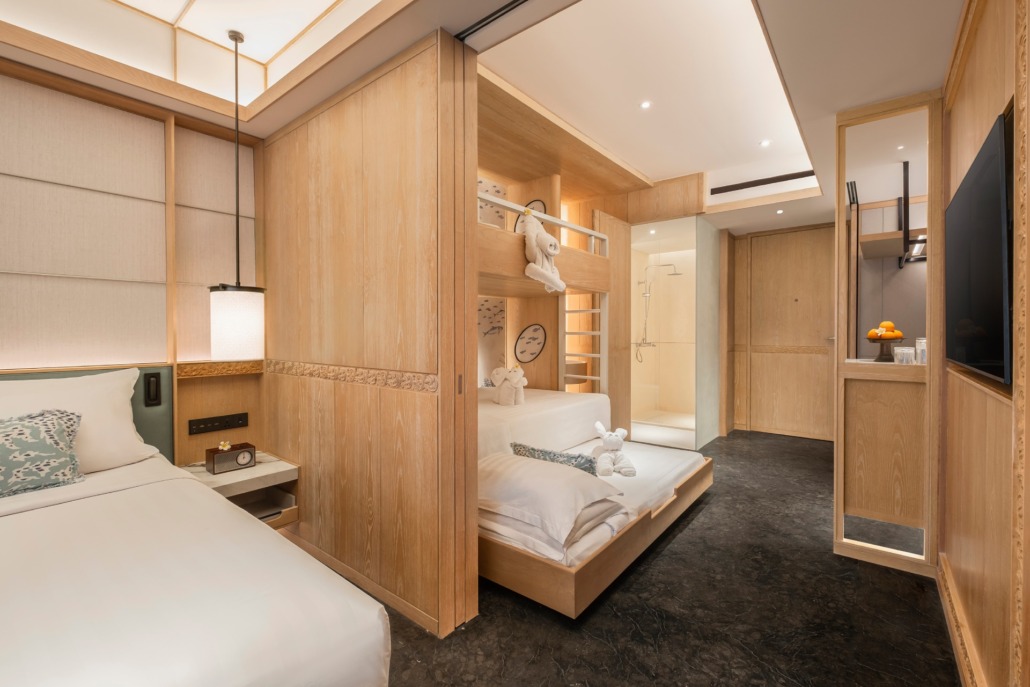 mandira_family_signature_bed