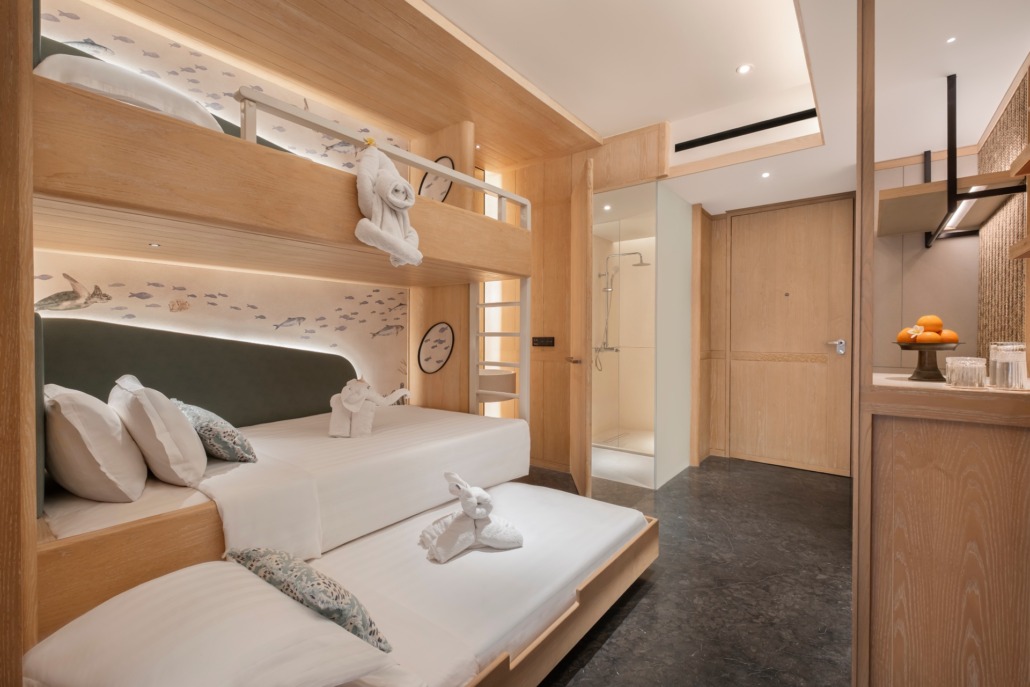 mandira_family_signature_bed_child